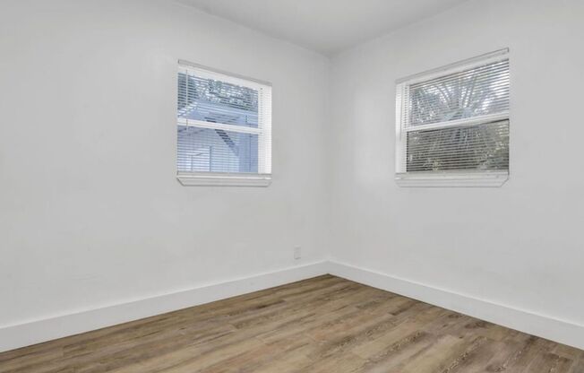 4/2 ST Pete Home Available Now