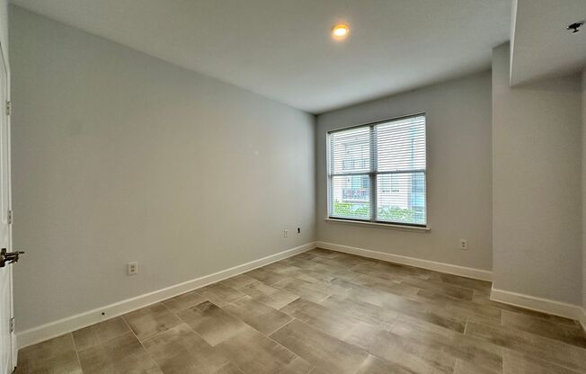 2 beds, 2 baths, $2,250, Unit UNIT 503