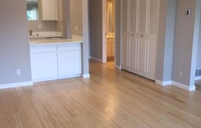 1 bed, 1 bath, 595 sqft, $2,695, Unit 210