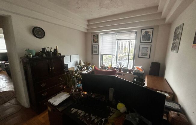 2 beds, 1 bath, $1,375, Unit 510
