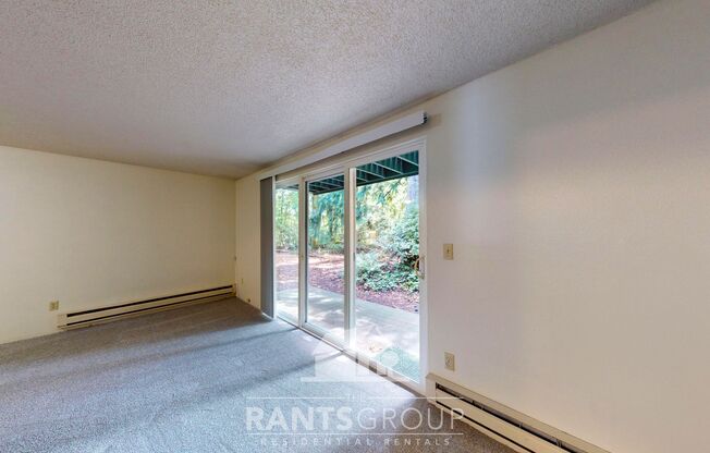 2 beds, 1 bath, $1,575, Unit 15A