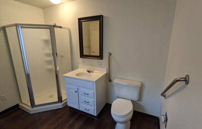 1 bed, 1 bath, 700 sqft, $1,375, Unit #13
