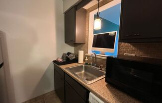 1 bed, 1 bath, $1,095, Unit 112