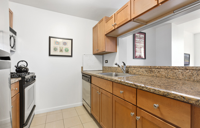 1 bed, 1 bath, 600 sqft, $5,500, Unit 7E