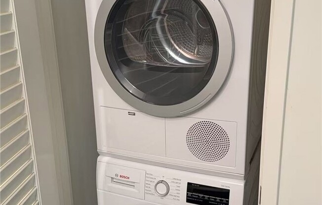 1 bed, 1.5 baths, 920 sqft, $3,500, Unit 1703