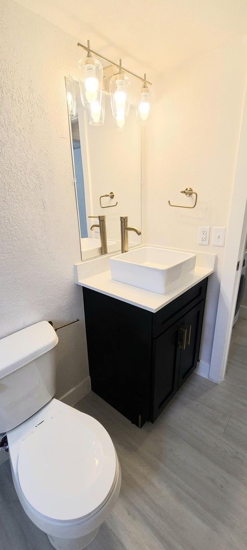 1 bed, 1 bath, 587 sqft, $1,194, Unit 5-02