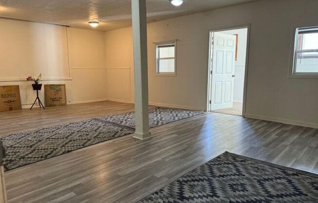 2 beds, 2 baths, 1,500 sqft, $895