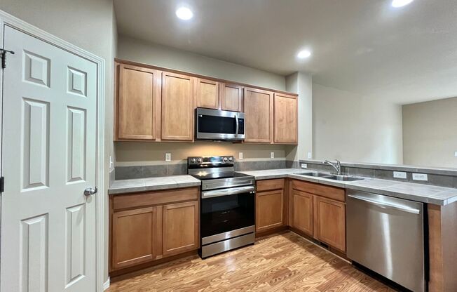 2 beds, 2.5 baths, $1,945