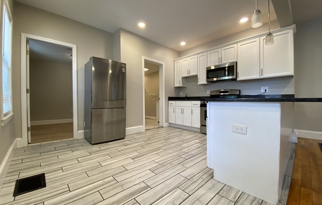 10 HOWELL CT