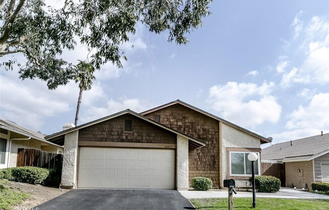 14071 FENTON LN