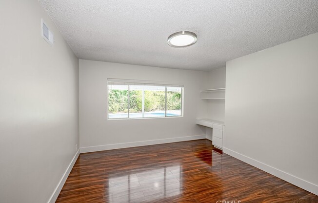 19443 SUPERIOR ST