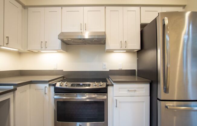 302 - 8015 N Oswego
