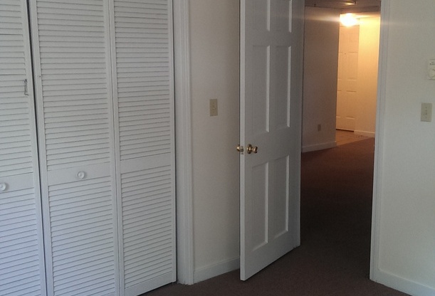 1 bed, 1 bath, 614 sqft, $2,300, Unit 03-B1