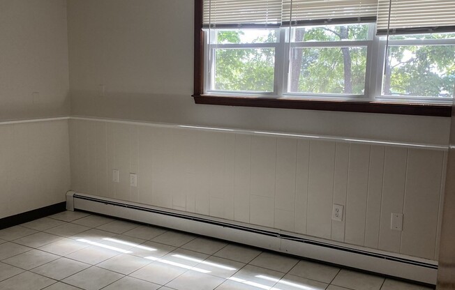 1 bed, 1 bath, 650 sqft, $1,900, Unit B1