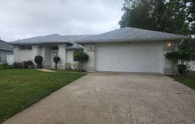 Fall in Love with this 3 Bed 2 Bath home in Pine Lakes