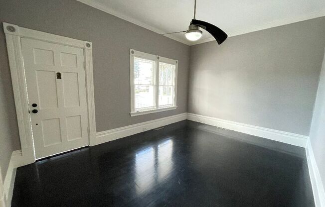 2 beds, 1 bath, $3,250