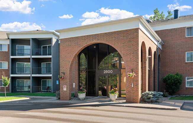 Exterior of 2800 Rustic Place at Cedars Lakeside, Little Canada 55117