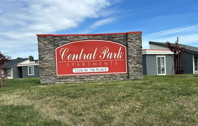 2 beds, 1 bath, 695 sqft, $1,245, Unit 505 O8