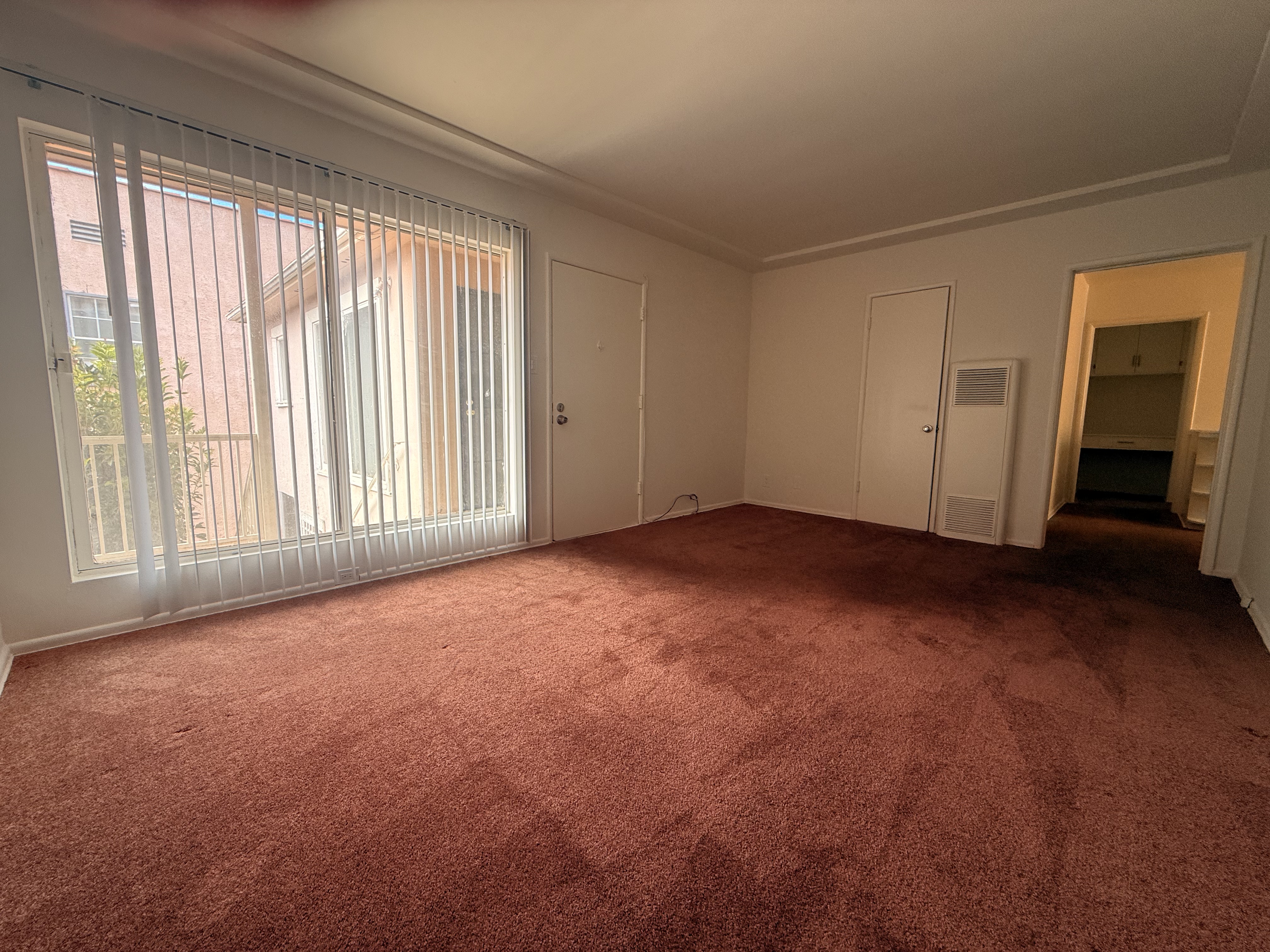 731 S MANSFIELD