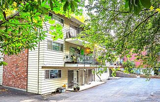 Hillside Eight