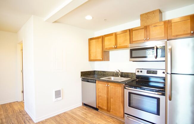 Studio, 1 bath, 276 sqft, $1,025, Unit 5607-202