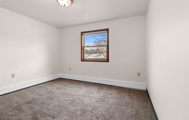 2 beds, 1 bath, 900 sqft, $1,045, Unit 2950