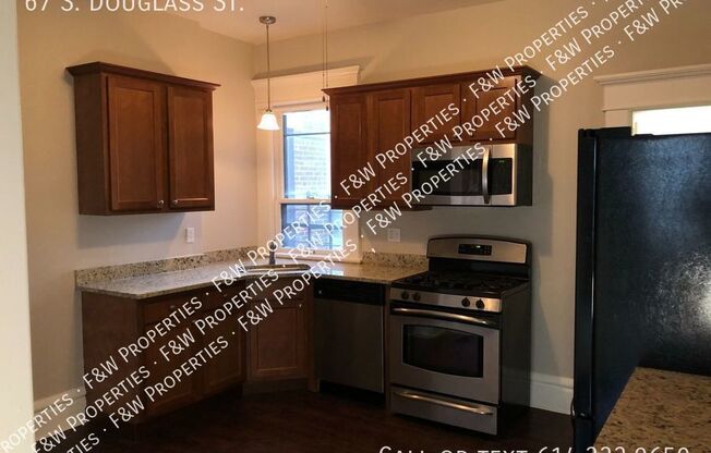 67 S DOUGLASS ST