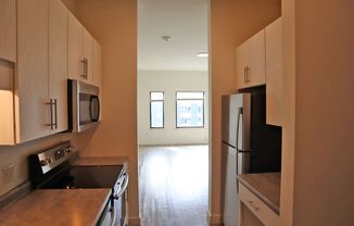 Studio, 1 bath, 575 sqft, $1,875, Unit 223
