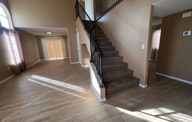 Move In Today 4bed 2.5 Bath Newly Remodeled Home!!