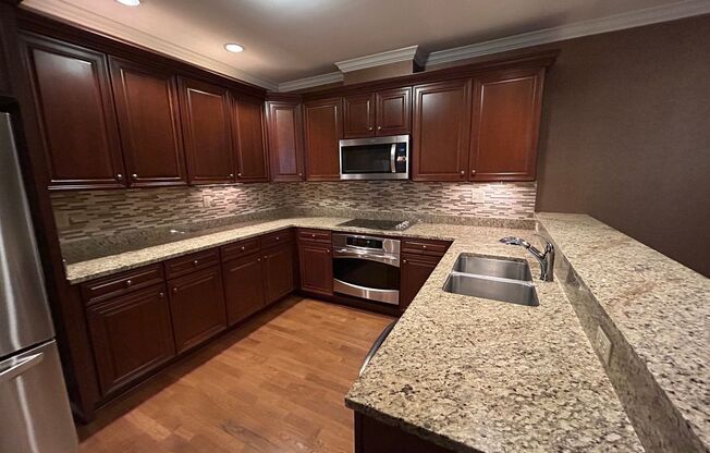 2 beds, 2 baths, $2,895