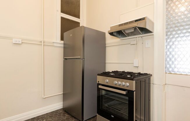 1 bed, 1 bath, 676 sqft, $1,895, Unit 208