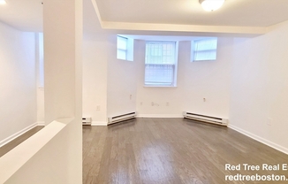 2 beds, 1 bath, 800 sqft, $3,800, Unit D