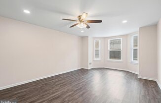 2217 LINDEN AVE