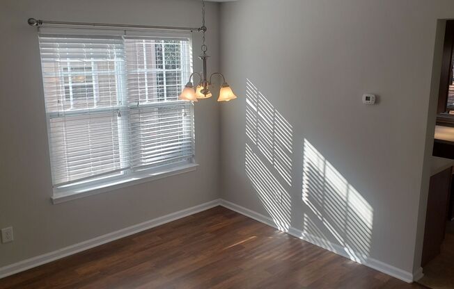 Wonderful 2br/2.5ba townhome near downtown Apex! Available July 15th!