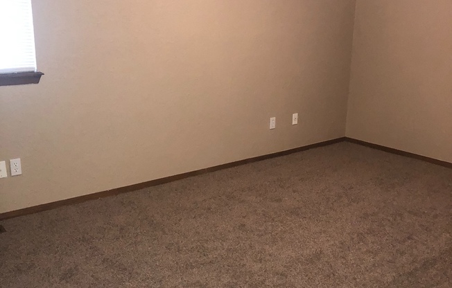 2 beds, 2 baths, $1,075