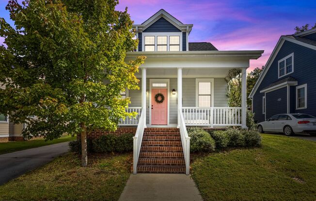 Gorgeous 3 Bedroom Home in Downtown Raleigh w/ Premium Finishes & Amenities - Pet Friendly!