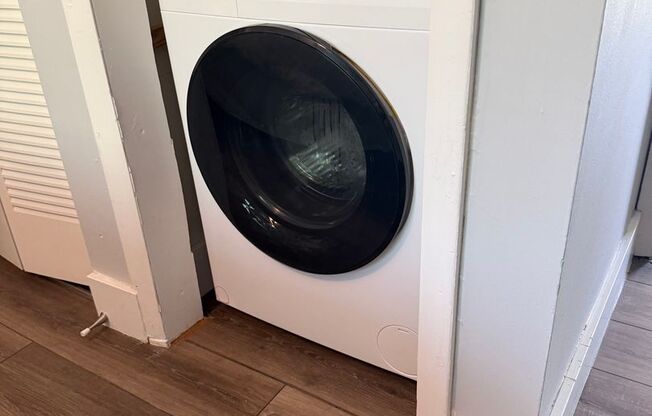 1 bed, 1 bath, 550 sqft, $1,250, Unit 1134 CORPORATE UNIT