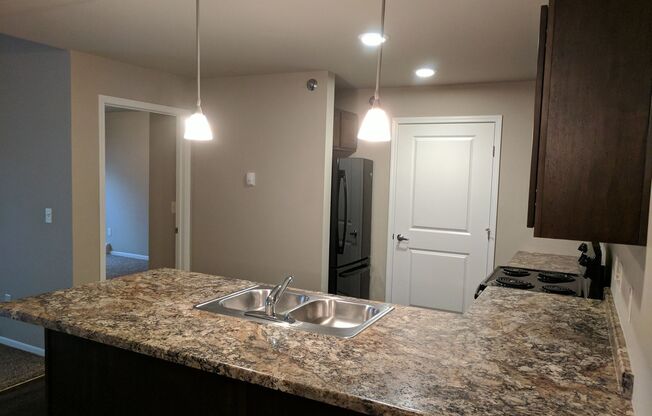 2 beds, 1 bath, 895 sqft, $1,040, Unit 2360-304