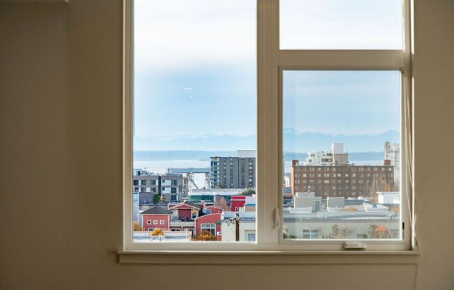 1 bed, 1 bath, 585 sqft, $1,715, Unit 515