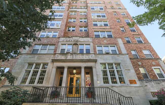 The-Frontenac-Front-Entrance