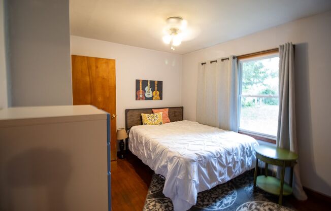 Welcome to 1311 Paris Road: Your Cozy Haven in Central Columbia's Arcade District!