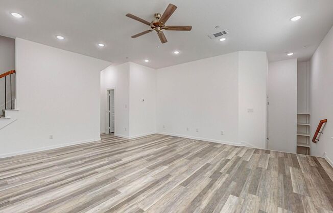 New Townhome in Frisco!