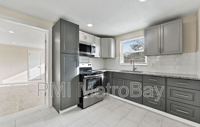5117 MALLETT DR