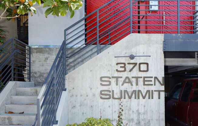 370 Staten Ave