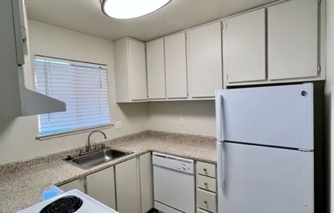 814-Summer Hills Apartments