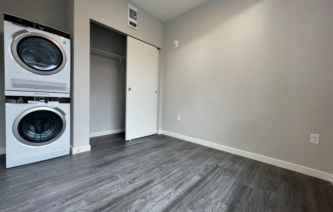 1 bed, 1 bath, 361 sqft, $1,425, Unit 107