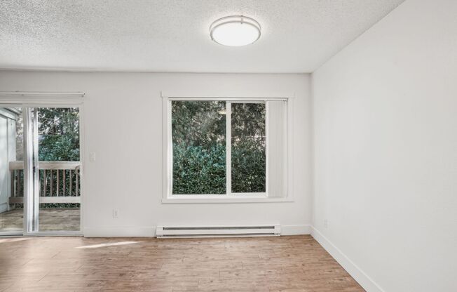 2 beds, 1 bath, 915 sqft, $1,495, Unit 59