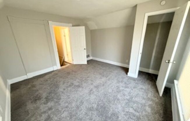 3 beds, 1 bath, $1,200