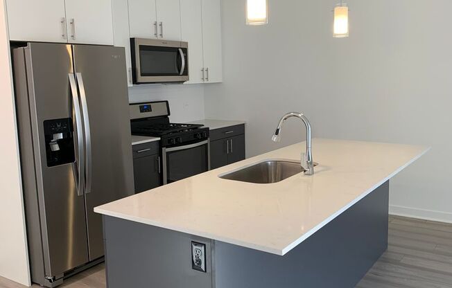 2 beds, 2 baths, 1,184 sqft, $3,155, Unit 423