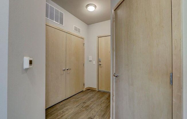 2 beds, 2 baths, 998 sqft, $2,520, Unit 220